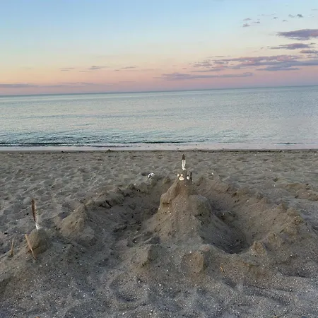 Summerland Niki * Mamaia