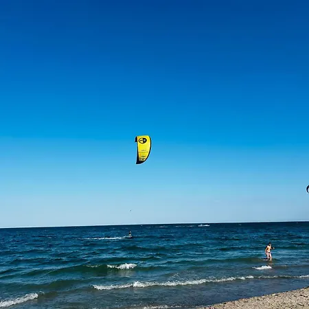 Summerland Niki